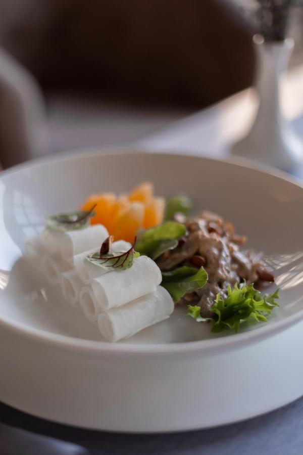 Hotel Aristocrat แชร์นิฟซี ภายนอก รูปภาพ